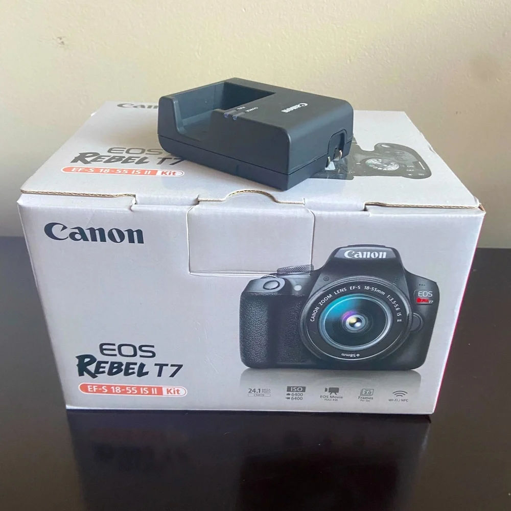 Canon EOS Rebel T7
